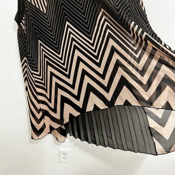 French Blue Sleeveless Tunic Top Chevron Striped Pleated Back Brown Beige Sz 1X - Picture 4 of 12